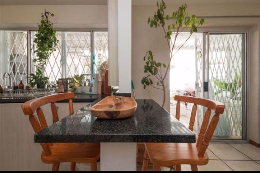 3 Bedroom Property for Sale in Vredehoek Western Cape